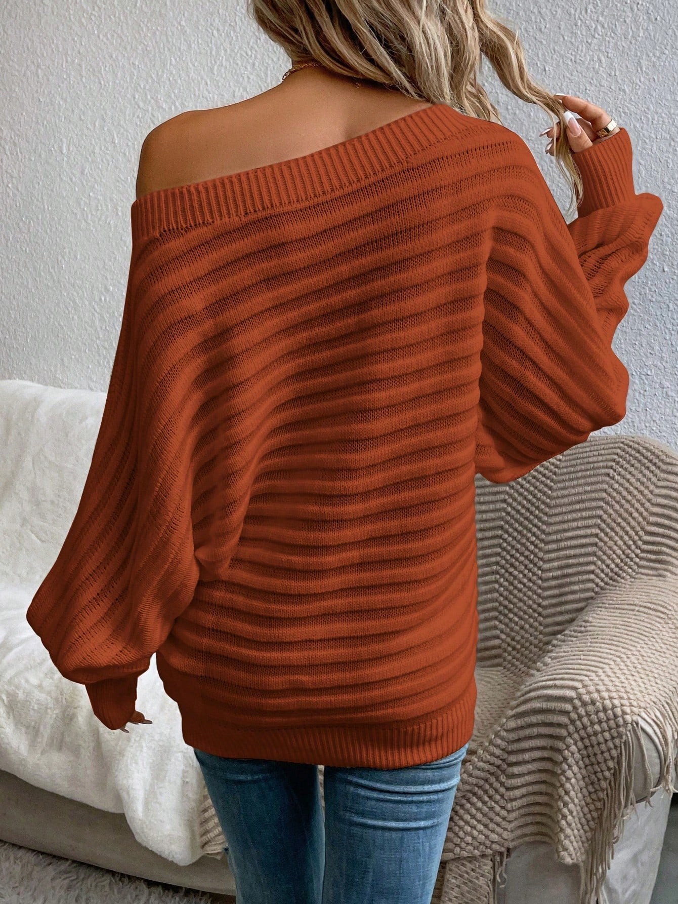 Blusa Ombro Caído em Tricô com Textura Canelada Blusa Ombro Caído em Tricô com Textura Canelada