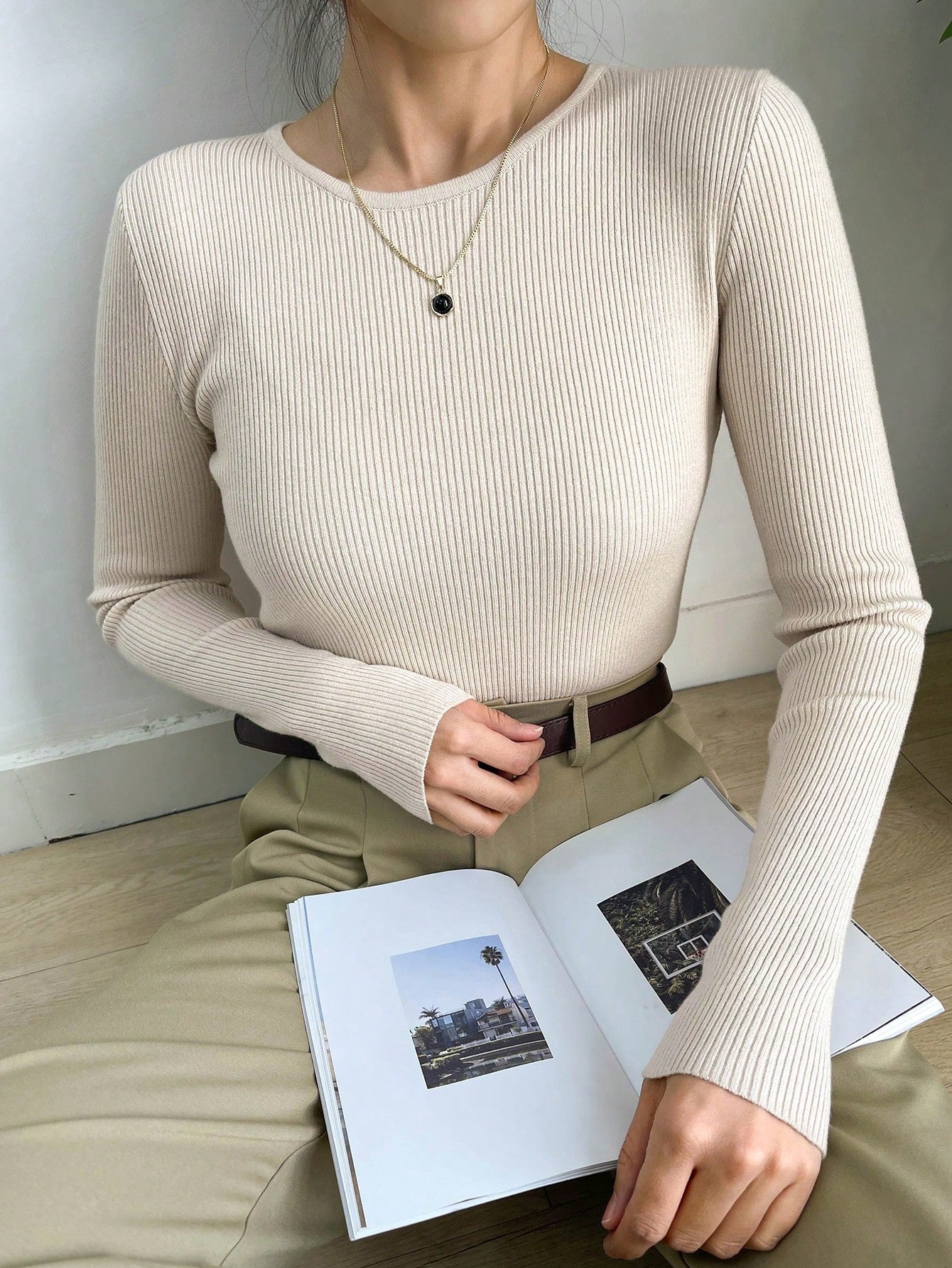 Blusa Canelada de Manga Longa com Decote Reto Blusa Canelada de Manga Longa com Decote Reto