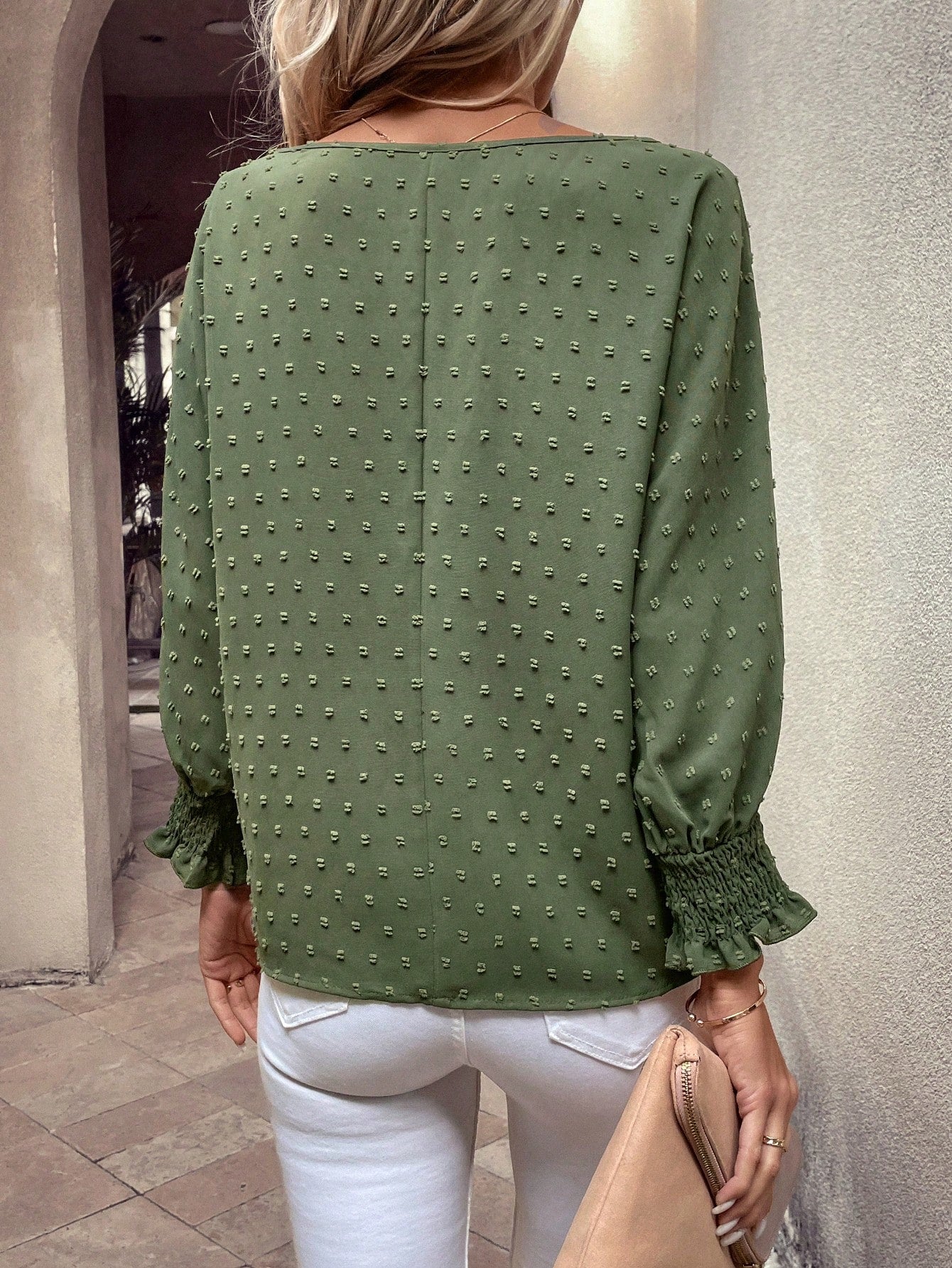Blusa com Detalhe Texturizado e Manga Bufante Blusa com Detalhe Texturizado e Manga Bufante