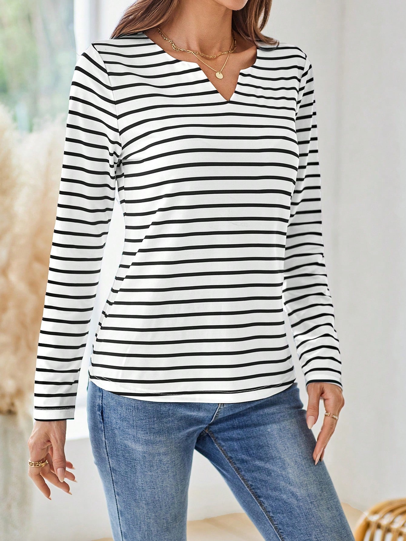 Camiseta Listrada com Decote em V Casual Elegante Camiseta Listrada com Decote em V Casual Elegante