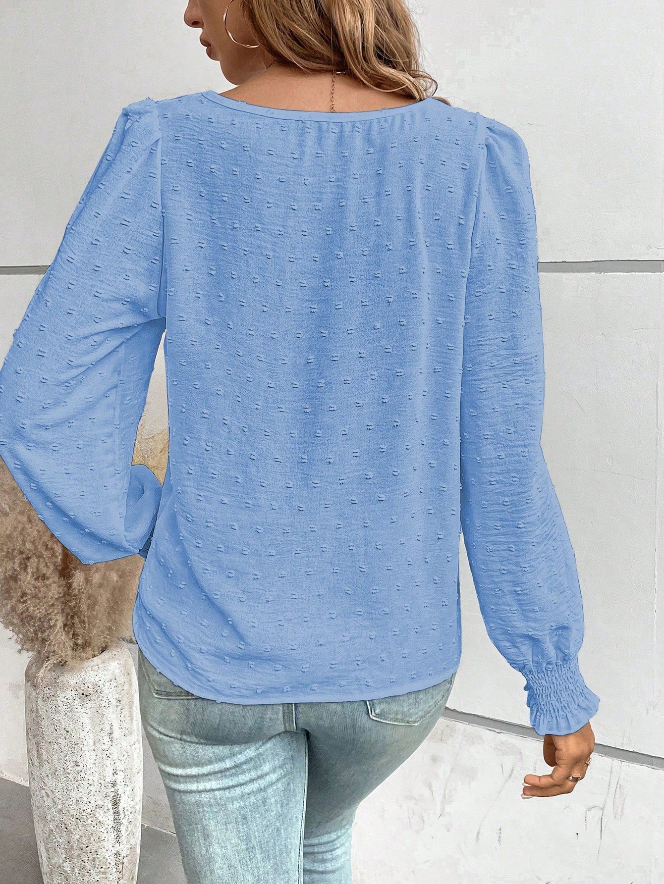 Blusa Texturizada com Detalhes e Punho com Elástico Blusa Texturizada com Detalhes e Punho com Elástico
