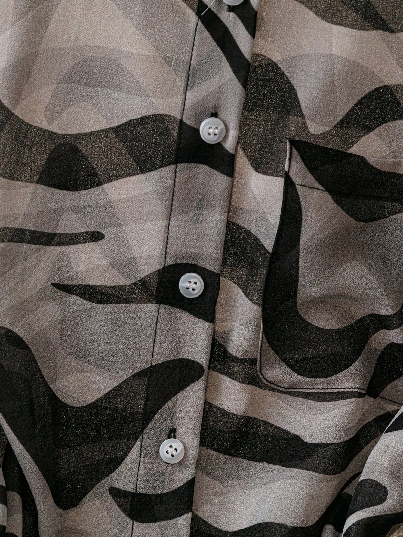 Camisa Estampada com Detalhe Geométrico e Manga Longa Camisa Estampada com Detalhe Geométrico e Manga Longa