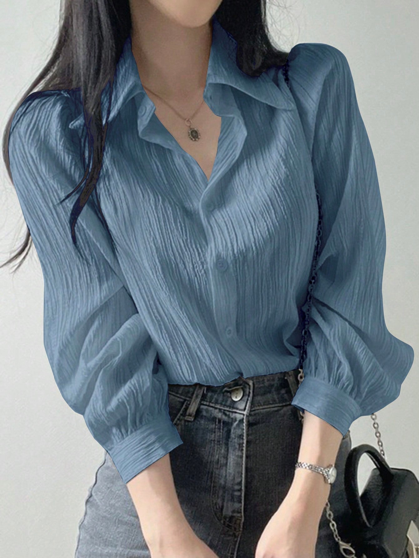 Camisa de Tecido Amassado com Caimento Leve Camisa de Tecido Amassado com Caimento Leve