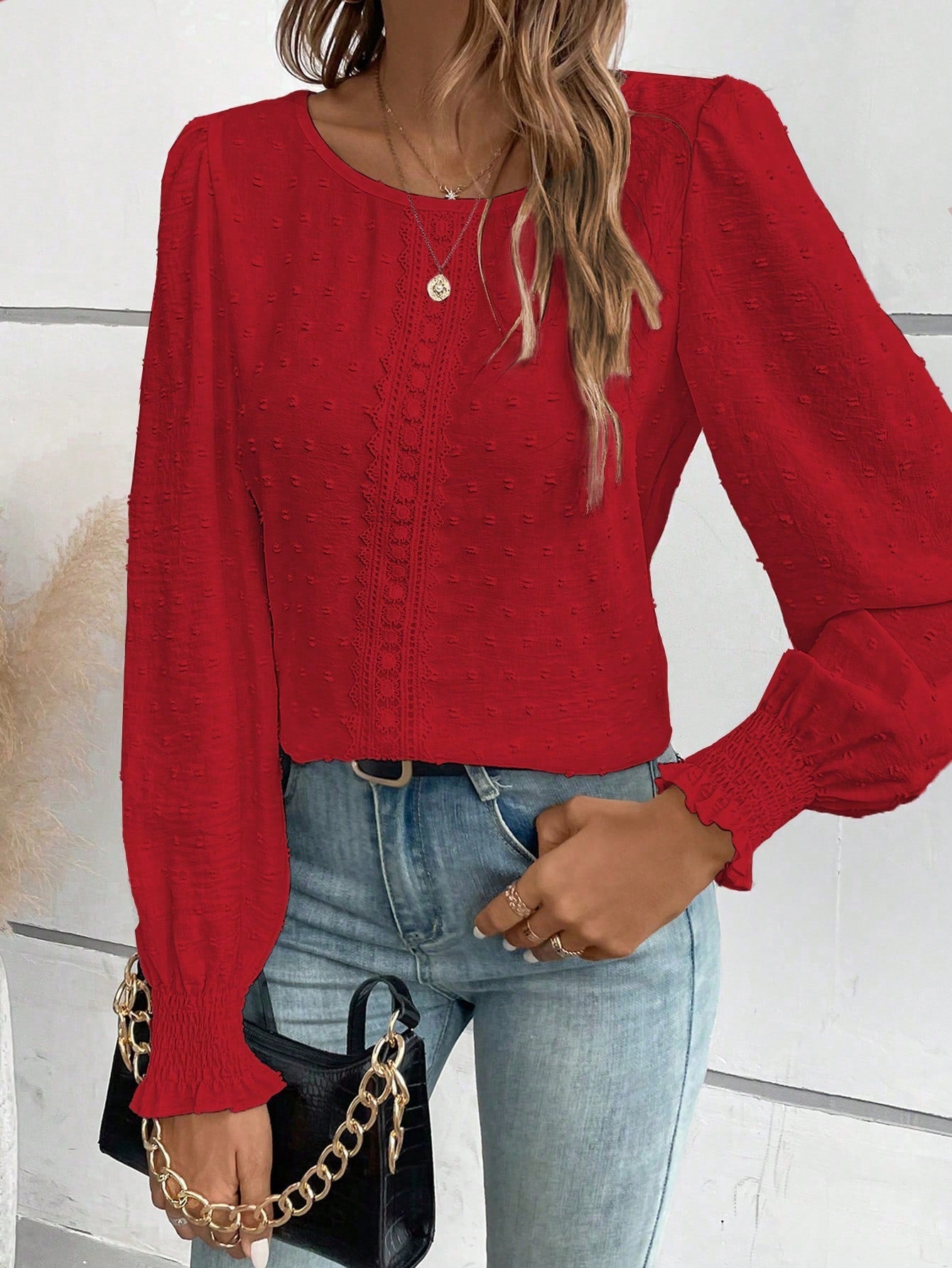 Blusa Texturizada com Detalhes e Punho com Elástico Blusa Texturizada com Detalhes e Punho com Elástico