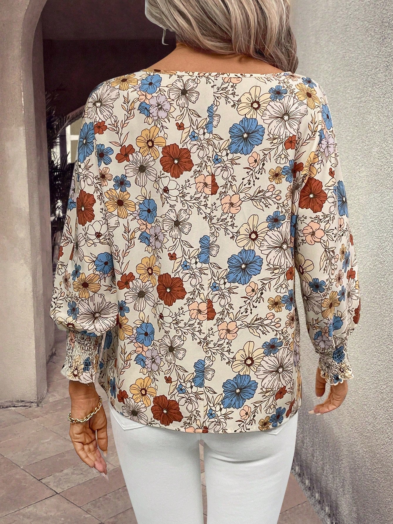 Blusa com Detalhe Texturizado e Manga Bufante Blusa com Detalhe Texturizado e Manga Bufante