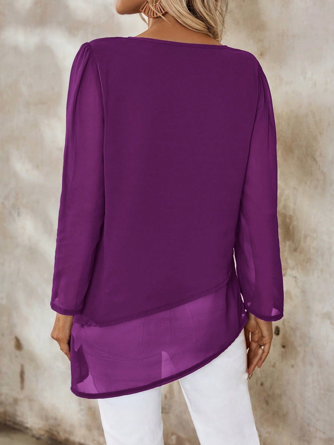 Camisa Longa em Chiffon com Barra Assimétrica Camisa Longa em Chiffon com Barra Assimétrica