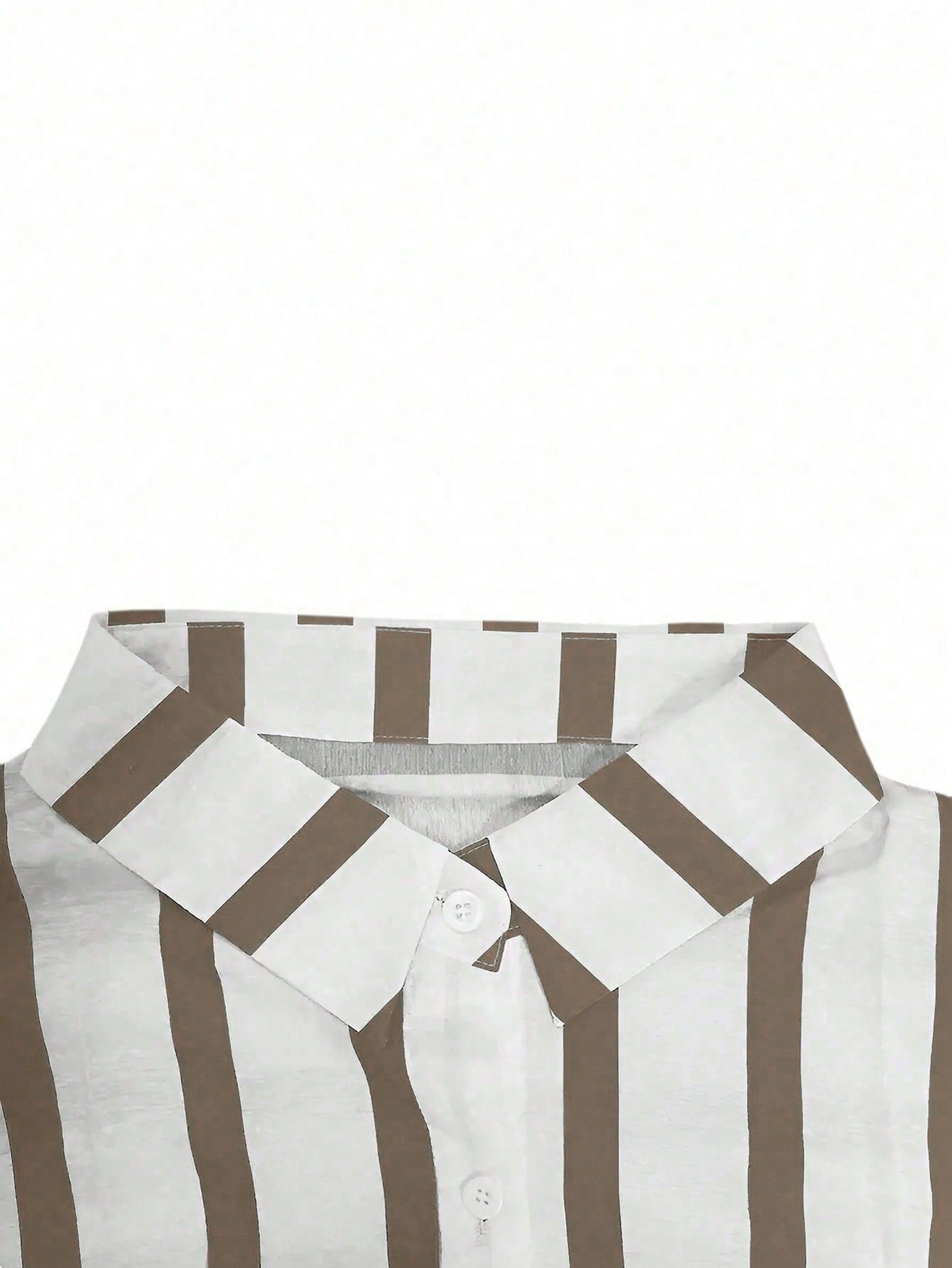 Camisa Listrada Oversized com Bolsos Frontais Camisa Listrada Oversized com Bolsos Frontais