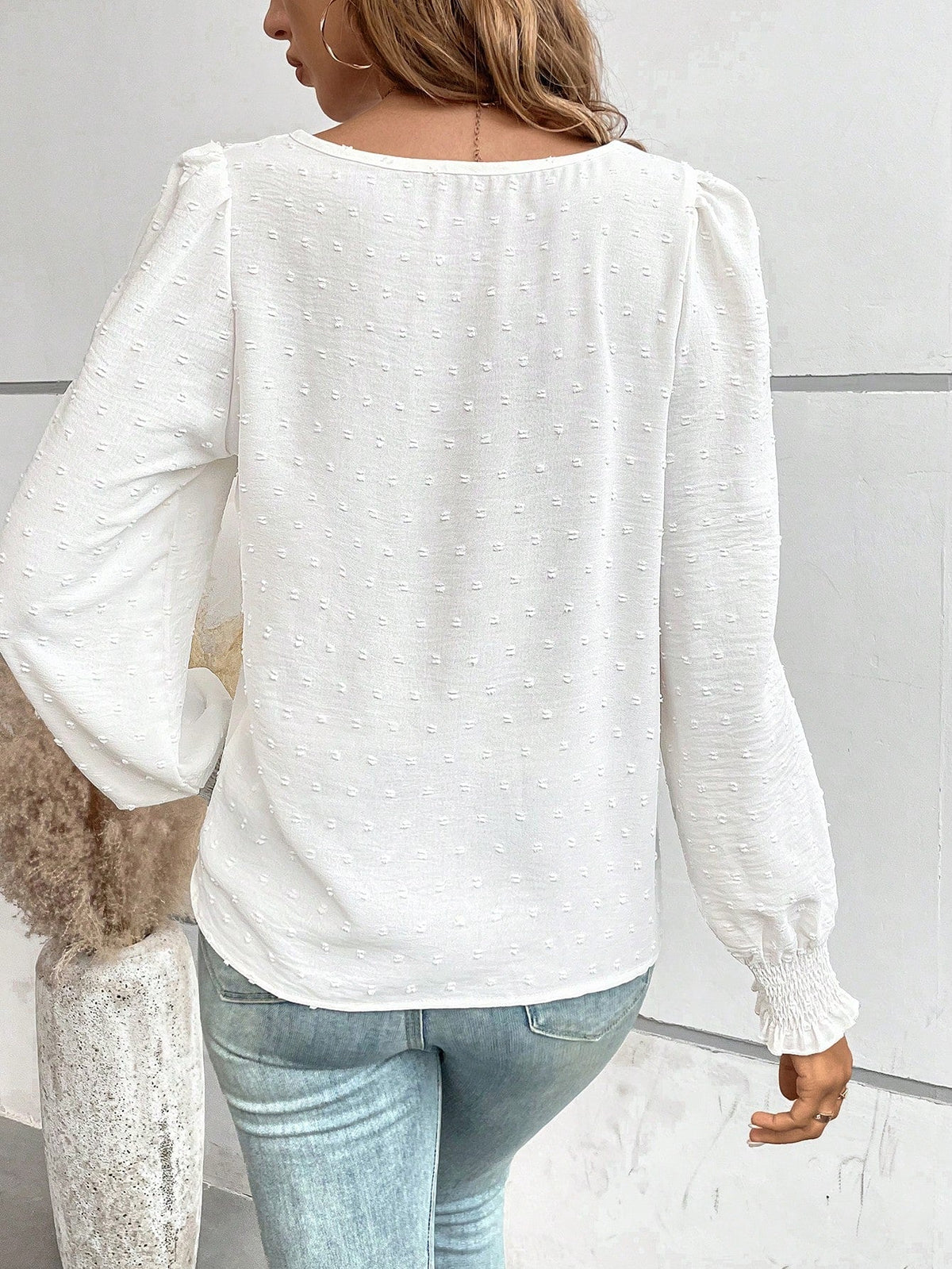 Blusa Texturizada com Detalhes e Punho com Elástico Blusa Texturizada com Detalhes e Punho com Elástico