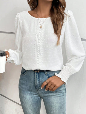 Blusa Texturizada com Detalhes e Punho com Elástico Blusa Texturizada com Detalhes e Punho com Elástico