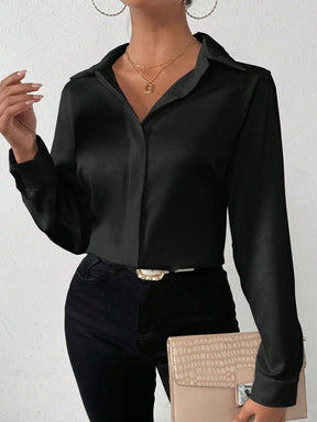 Camisa Social Elegante com Caimento Acetinado Preto / P Camisa Social Elegante com Caimento Acetinado
