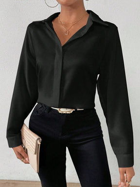 Camisa Social Elegante com Caimento Acetinado Camisa Social Elegante com Caimento Acetinado