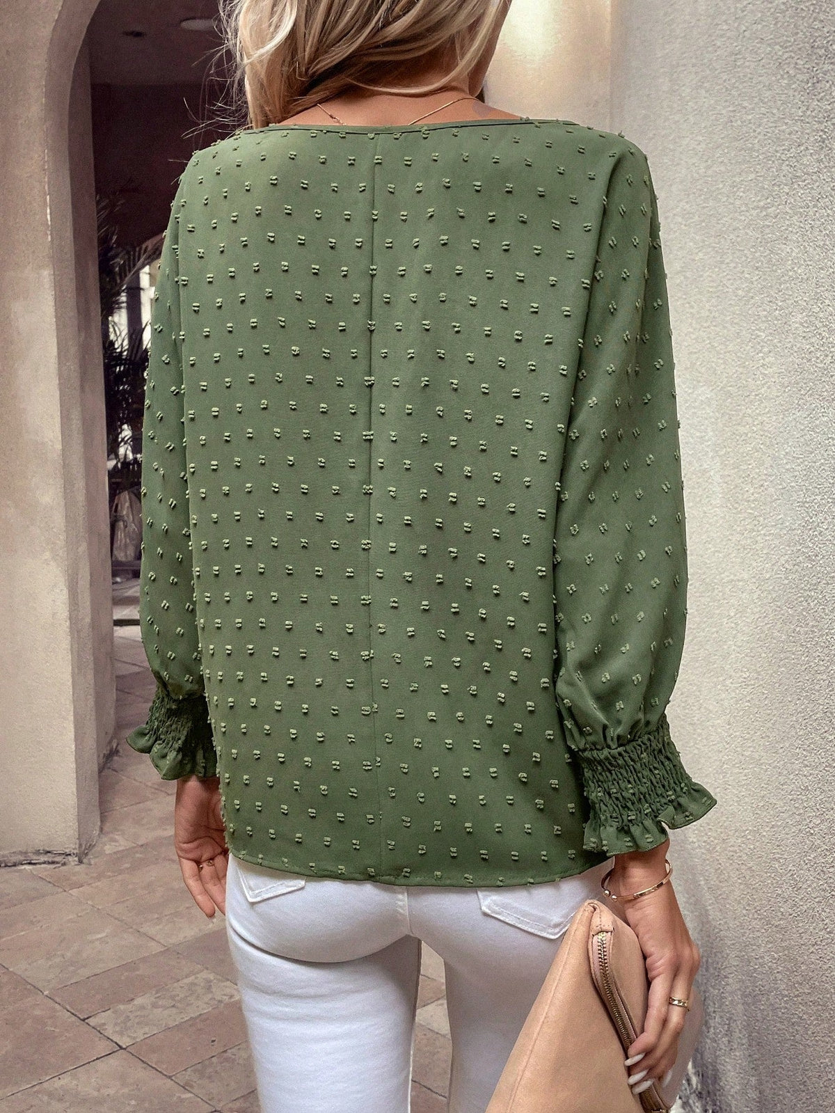 Blusa com Detalhe Texturizado e Manga Bufante Blusa com Detalhe Texturizado e Manga Bufante