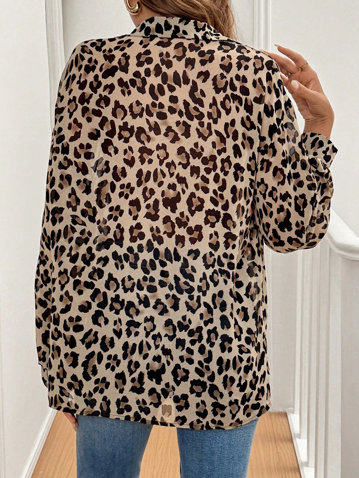 Camisa Estampada Animal Print com Manga Longa Camisa Estampada Animal Print com Manga Longa
