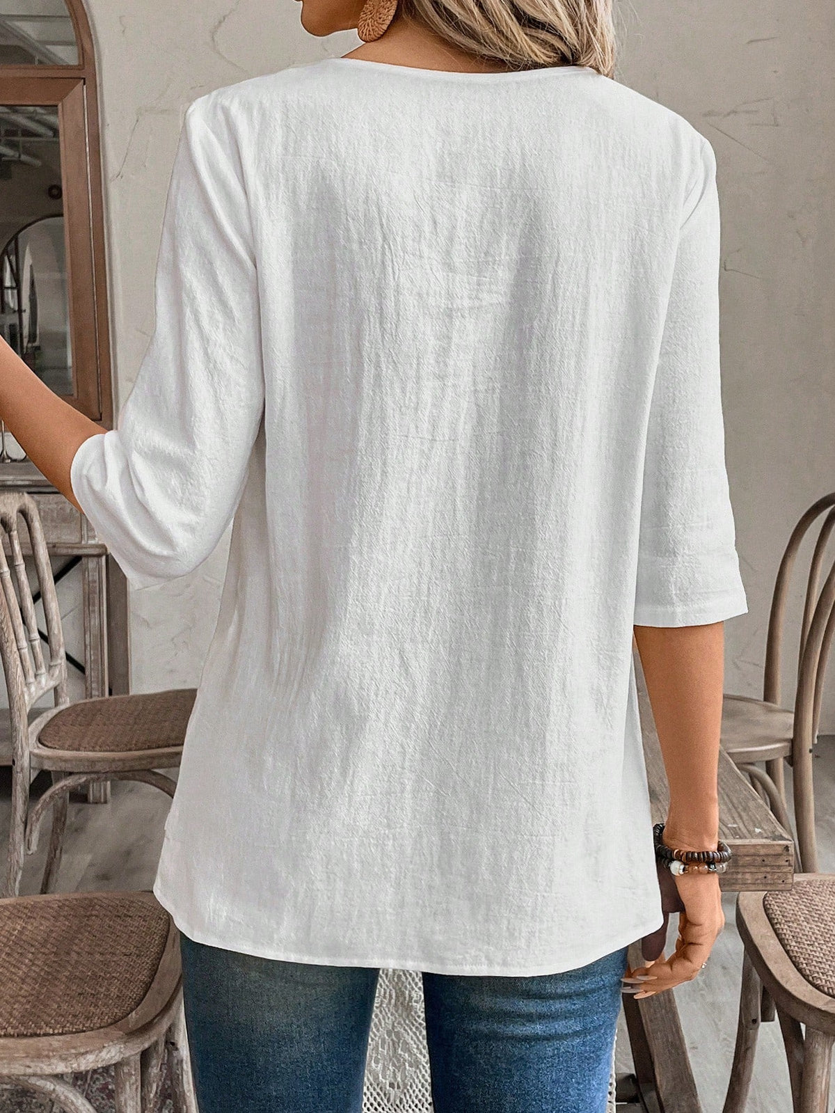 Blusa de Algodão com Detalhe em Camadas e Manga 3/4 Blusa de Algodão com Detalhe em Camadas e Manga 3/4
