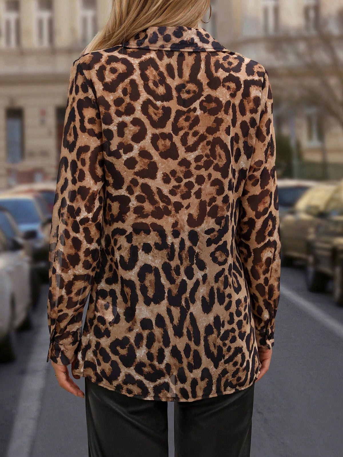 Camisa com Estampa Animal Print Moderna Camisa com Estampa Animal Print Moderna