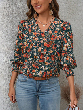 Blusa Floral com Decote V e Manga Bufante 3/4 Blusa Floral com Decote V e Manga Bufante 3/4