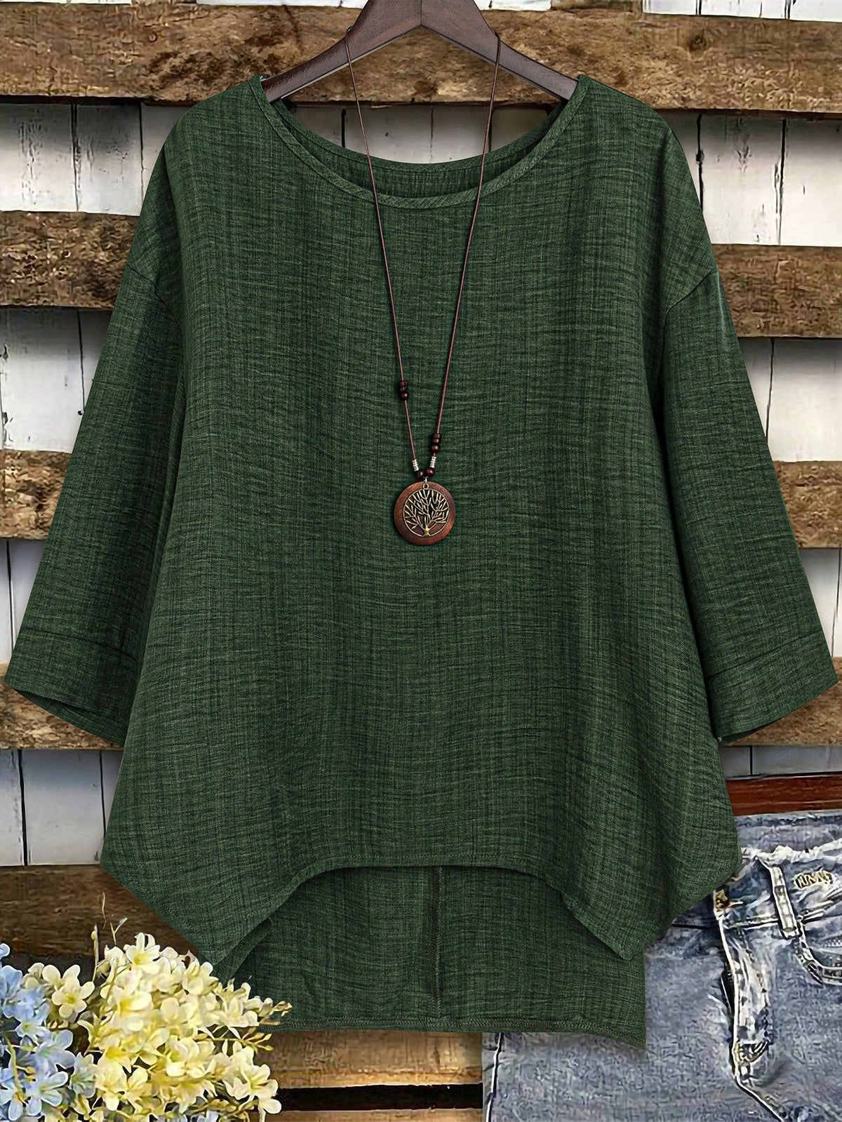 Blusa Assimétrica com Manga 3/4 e Tecido Texturizado Verde / P Blusa Assimétrica com Manga 3/4 e Tecido Texturizado