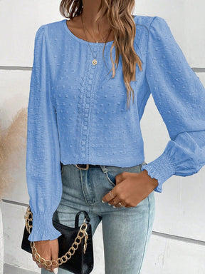 Blusa Texturizada com Detalhes e Punho com Elástico Blusa Texturizada com Detalhes e Punho com Elástico