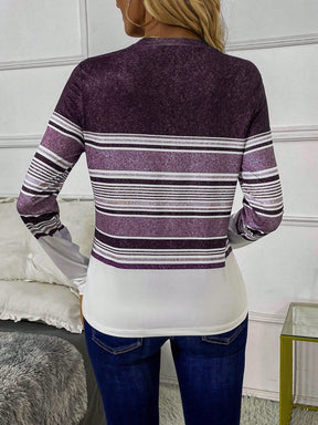 Blusa Listrada em Tons de Azul com Manga Longa Blusa Listrada em Tons de Azul com Manga Longa