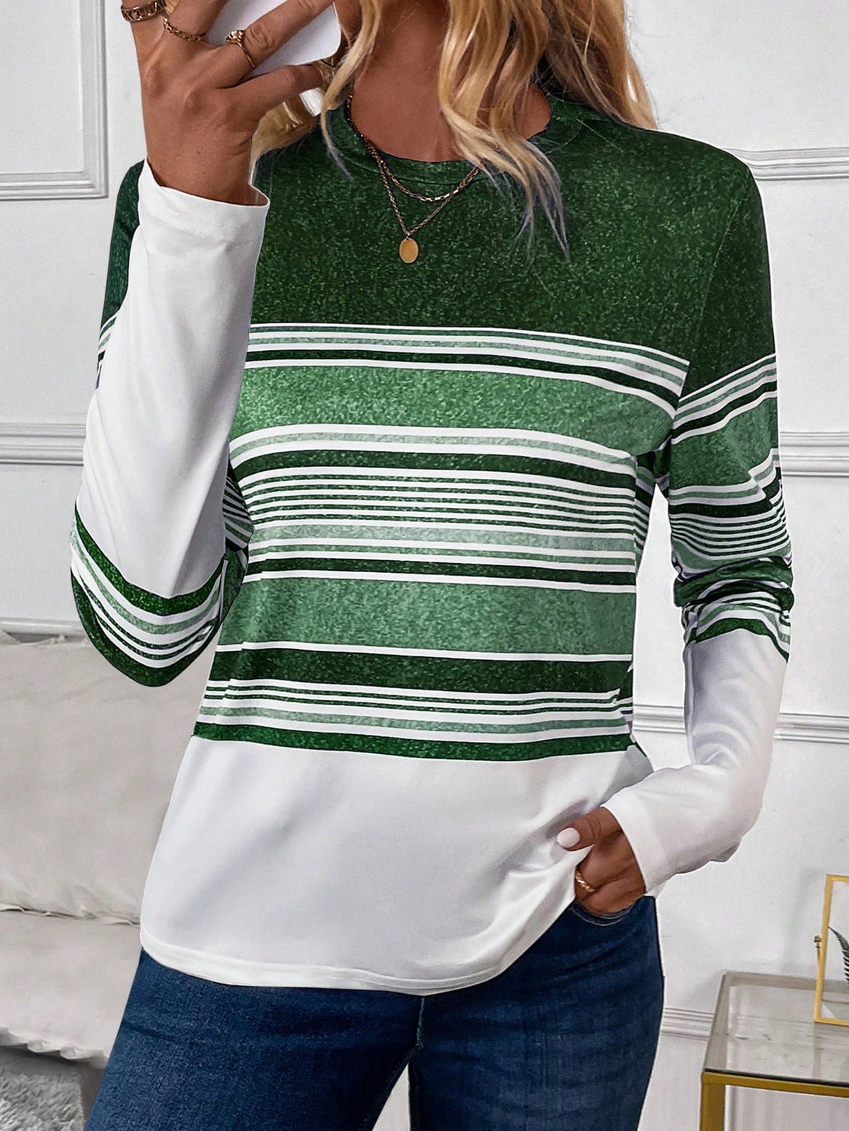 Blusa Listrada em Tons de Azul com Manga Longa Verde / P Blusa Listrada em Tons de Azul com Manga Longa