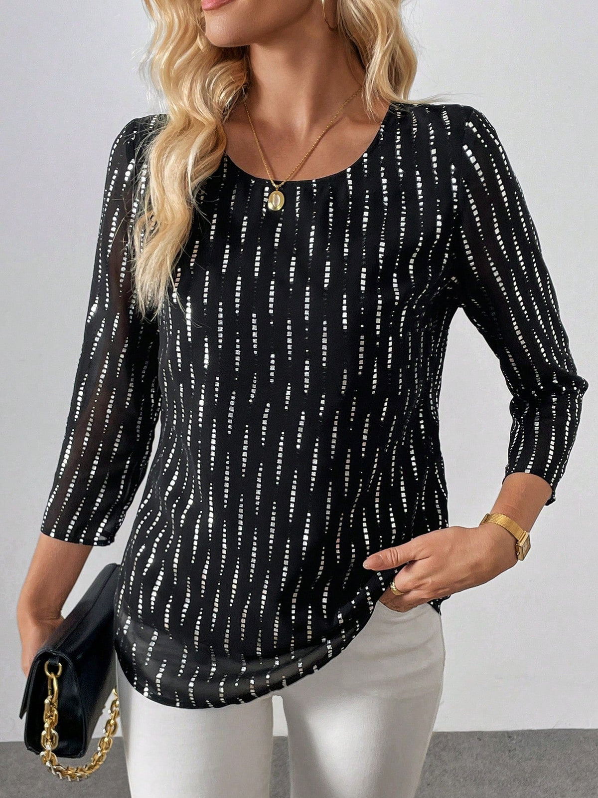 Blusa Chiffon Estampada com Manga 3/4 Leve Blusa Chiffon Estampada com Manga 3/4 Leve