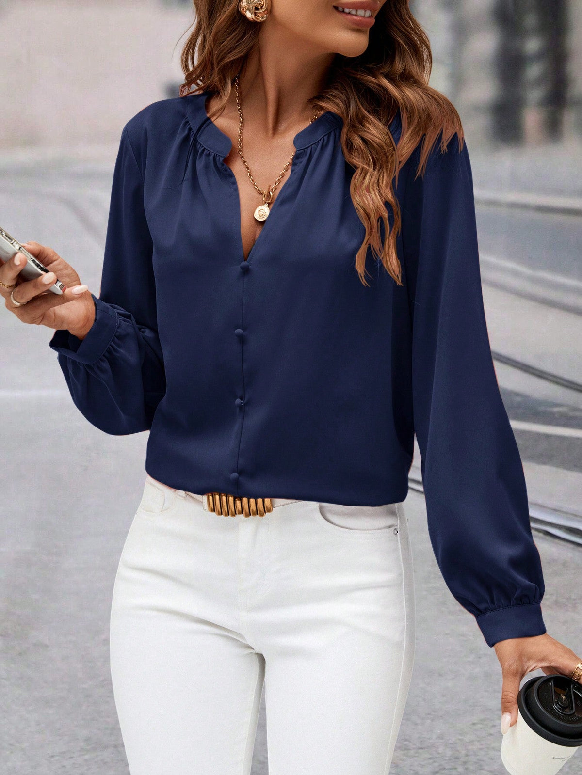Camisa Lisa com Botões Frontais e Gola Franzida Azul / P Camisa Lisa com Botões Frontais e Gola Franzida