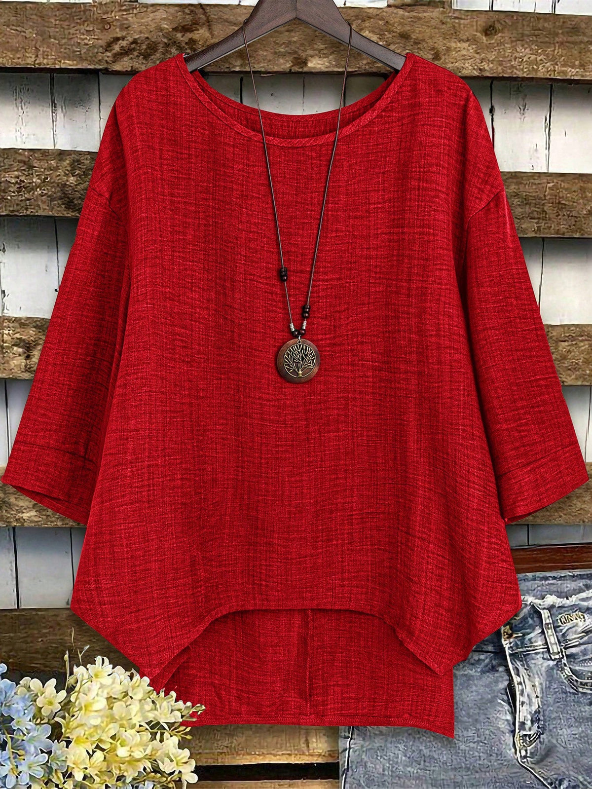 Blusa Assimétrica com Manga 3/4 e Tecido Texturizado Vermelho / P Blusa Assimétrica com Manga 3/4 e Tecido Texturizado