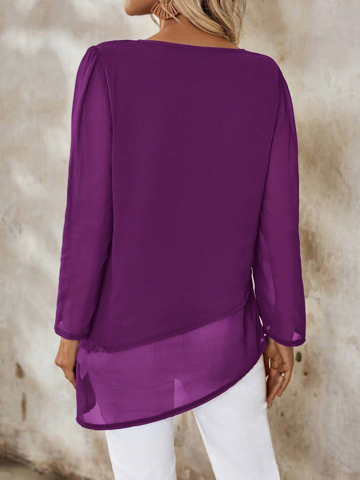 Camisa Longa em Chiffon com Barra Assimétrica Camisa Longa em Chiffon com Barra Assimétrica