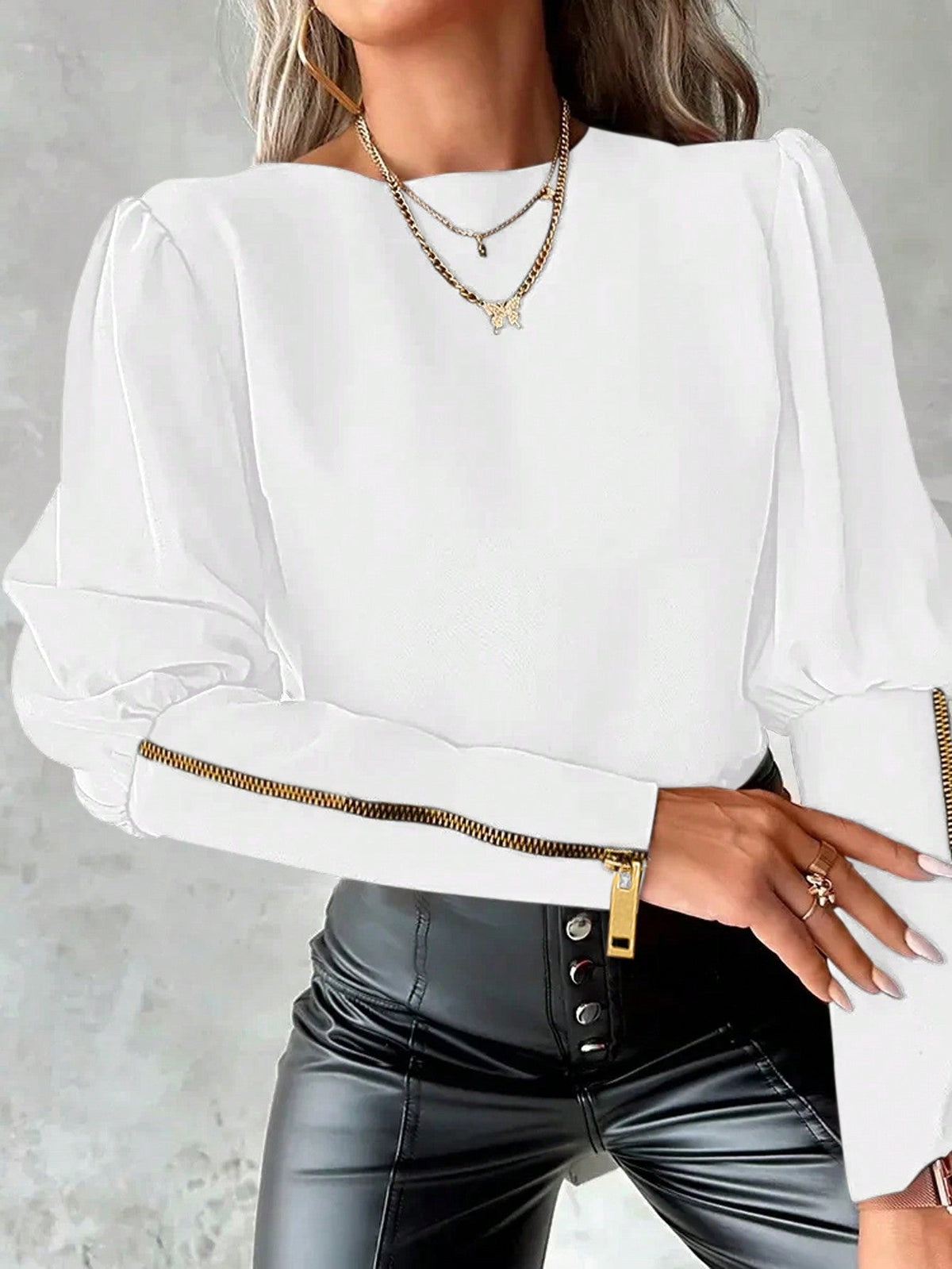 Camisa com Manga Bufante e Zíper Decorativo Branco / P Camisa com Manga Bufante e Zíper Decorativo
