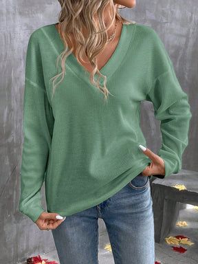 Camiseta com Decote V Contrastante e Manga Longa Camiseta com Decote V Contrastante e Manga Longa