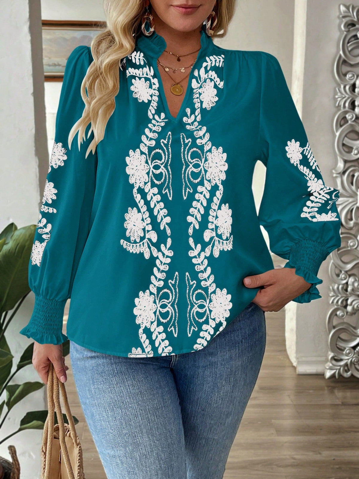 Blusa com Bordado Floral e Manga Longa Elegante Verde / P Blusa com Bordado Floral e Manga Longa Elegante