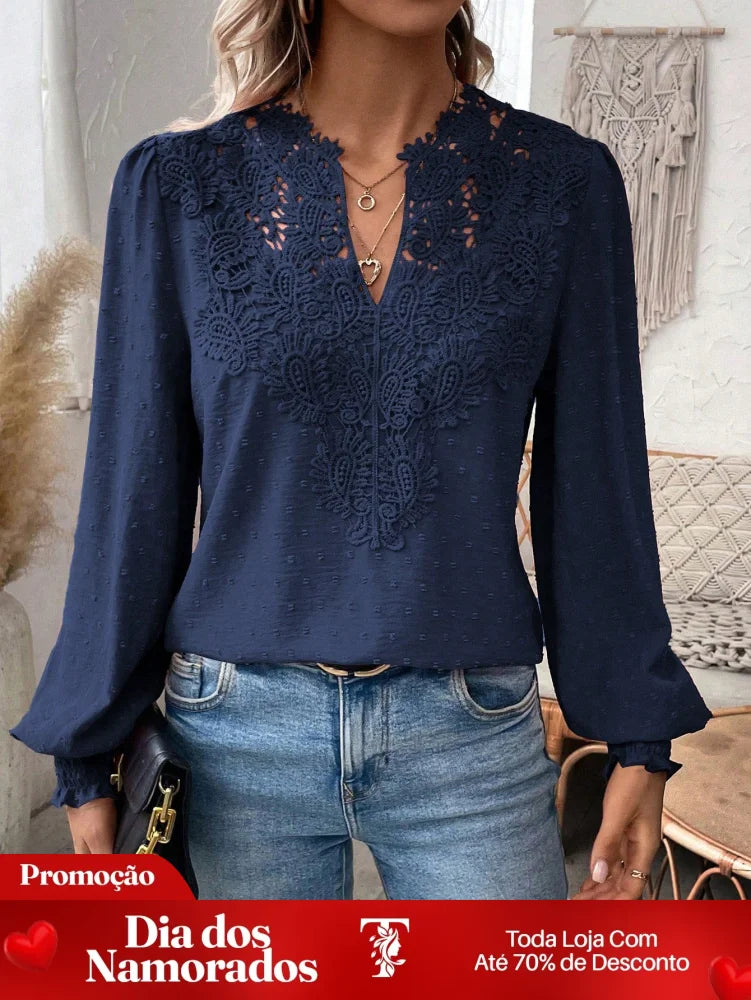 Blusa com Detalhe de Renda no Decote e Manga Longa Azul Marinho / P Blusa com Detalhe de Renda no Decote e Manga Longa