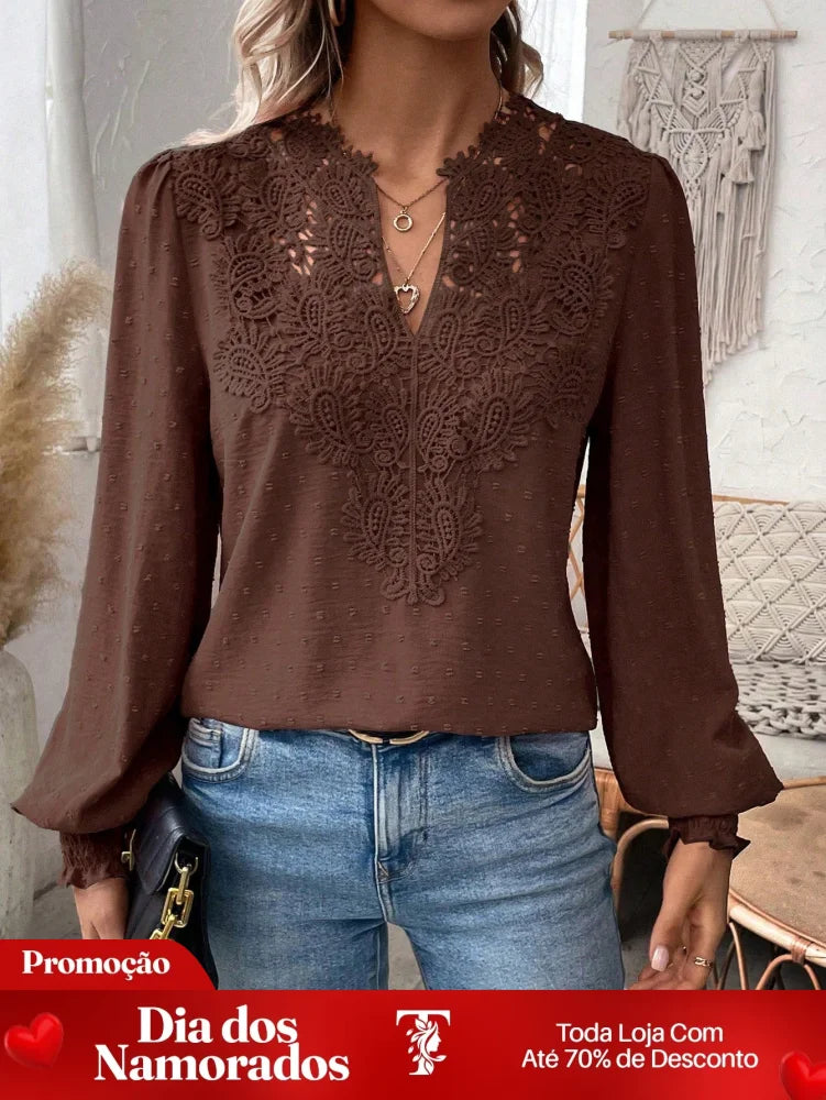 Blusa com Detalhe de Renda no Decote e Manga Longa Café / P Blusa com Detalhe de Renda no Decote e Manga Longa