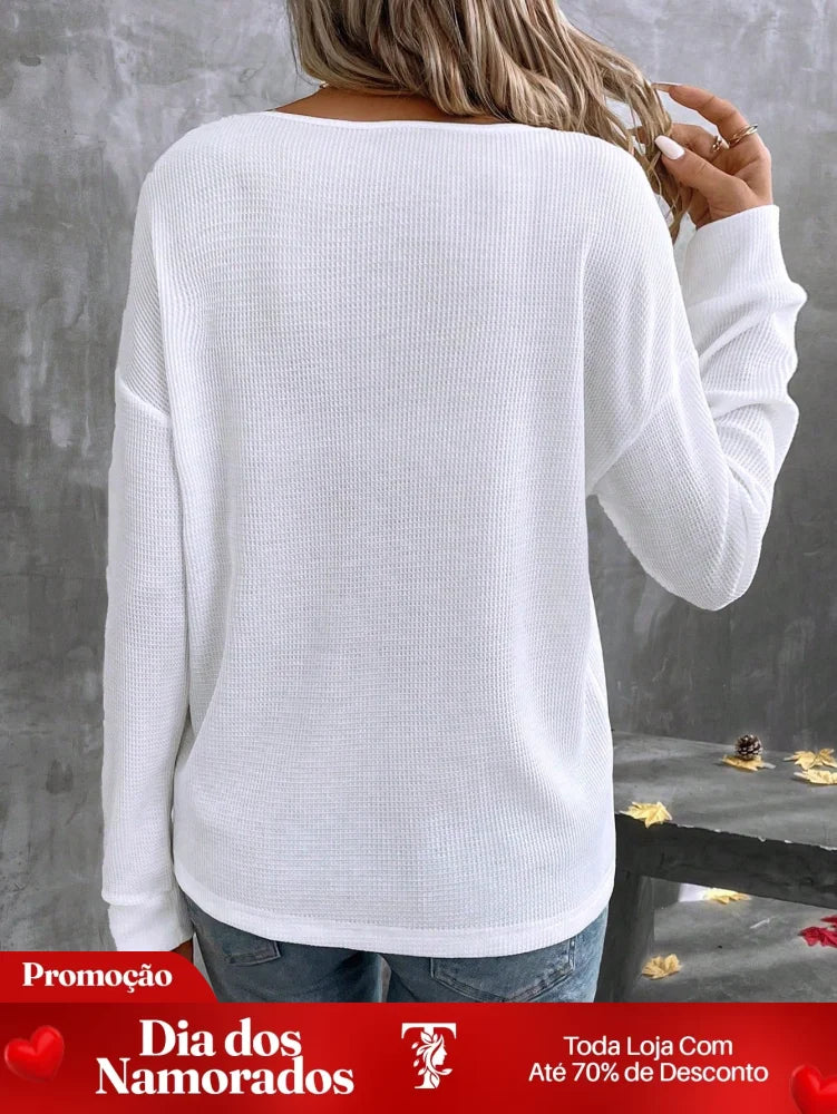 Camiseta com Decote V Contrastante e Manga Longa Camiseta com Decote V Contrastante e Manga Longa